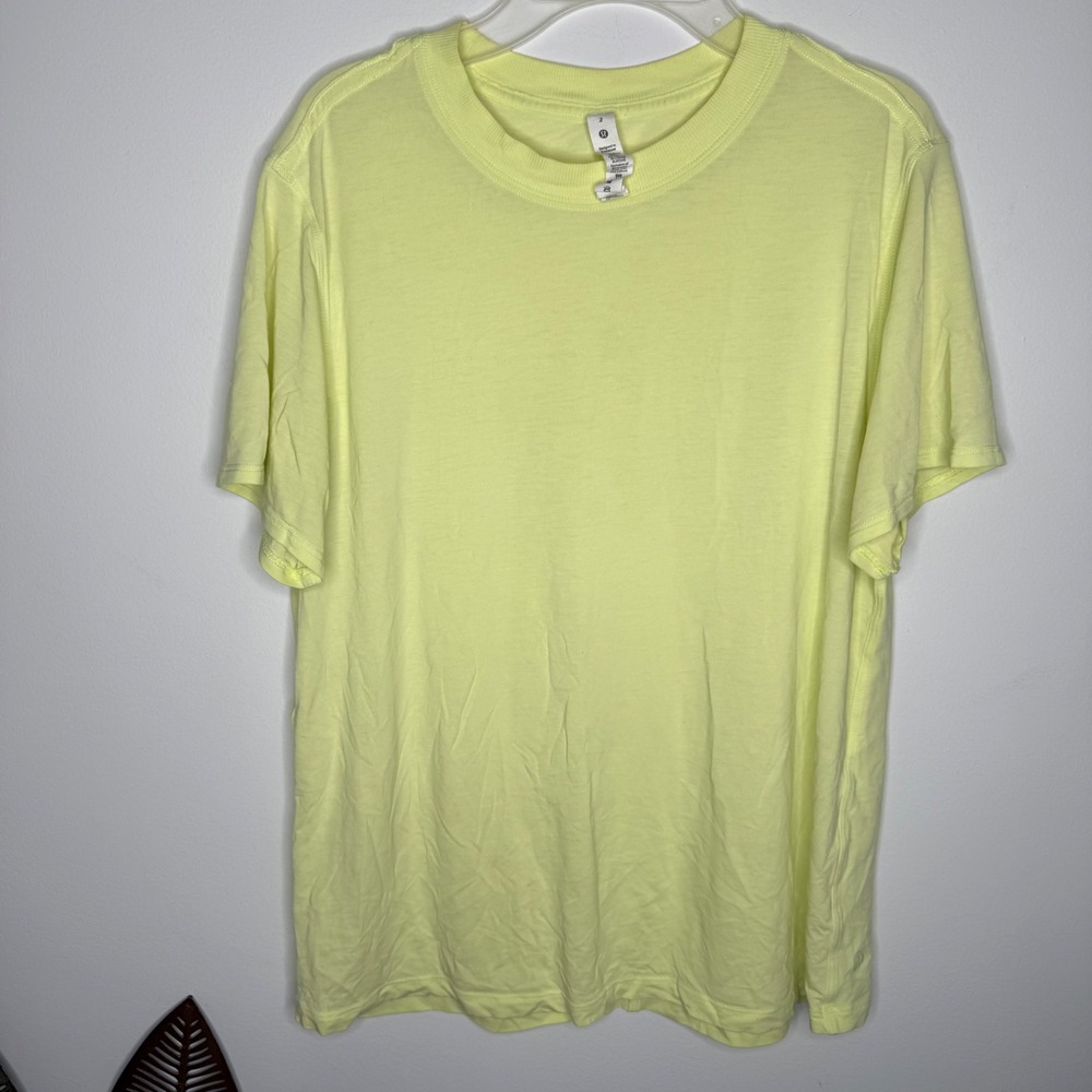 A19 Lululemon All Yours‎ Tee Love Crew Pale Yellow Cotton Blend Short Sleeve 2